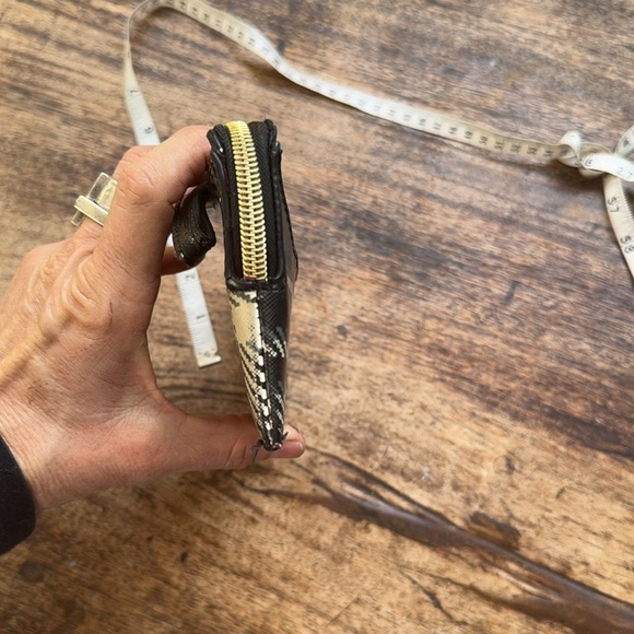 Betsey Johnson Plaid herringbone Wallet wristlet with gold heart & pink logo - Picture 11 of 11